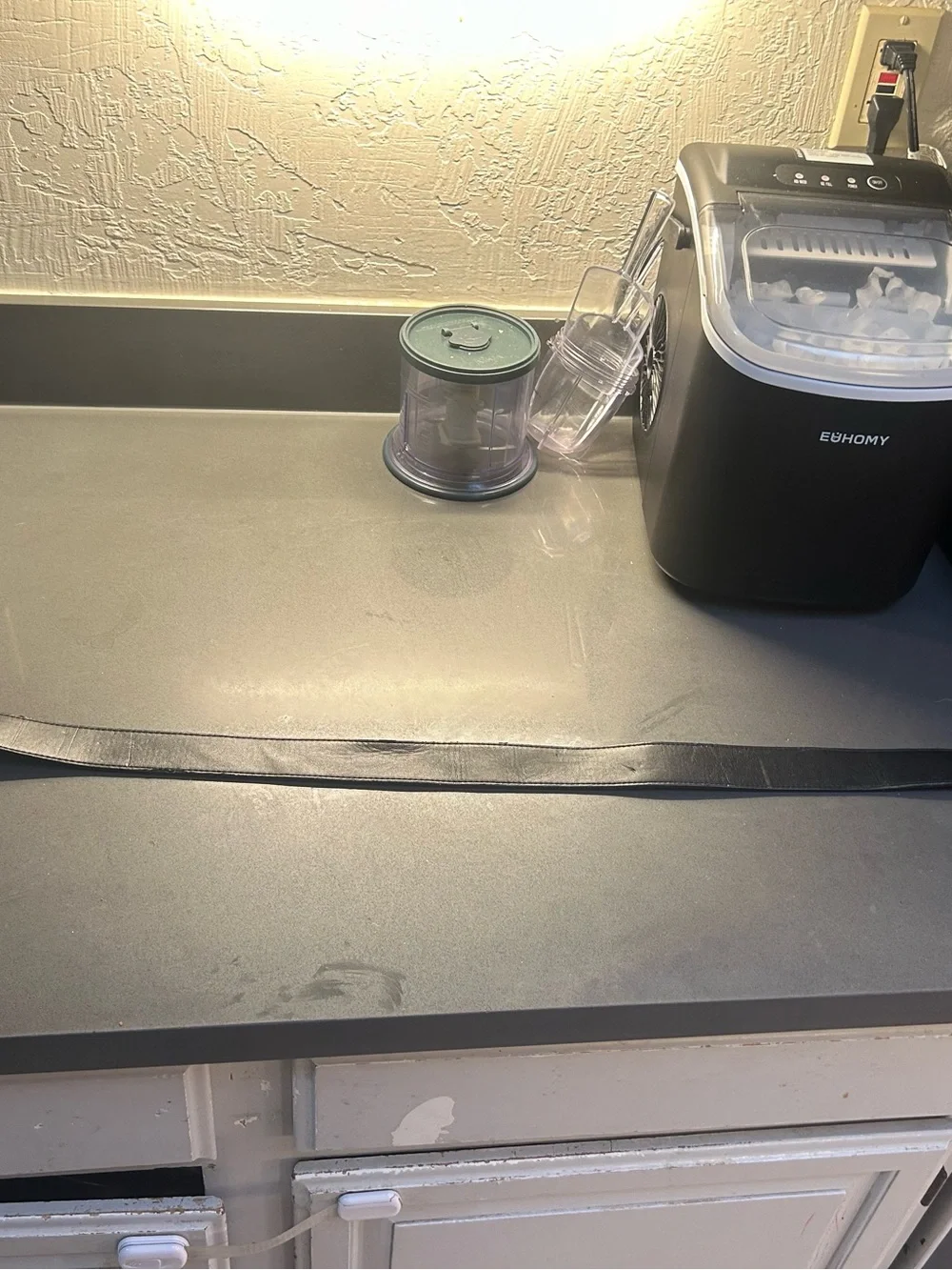 Gucci Black Leather Belt with Gold Snake GG Buckle